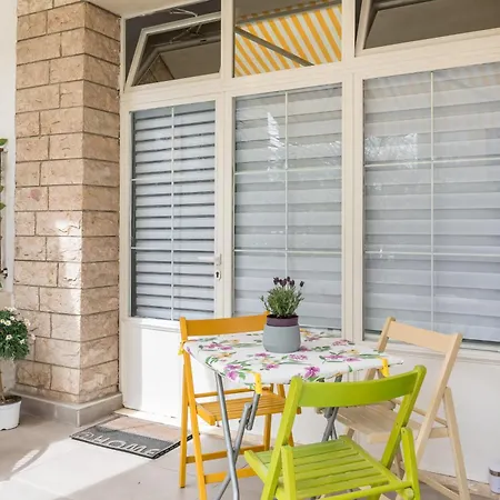 Modern Studio Near Znjan Beach *